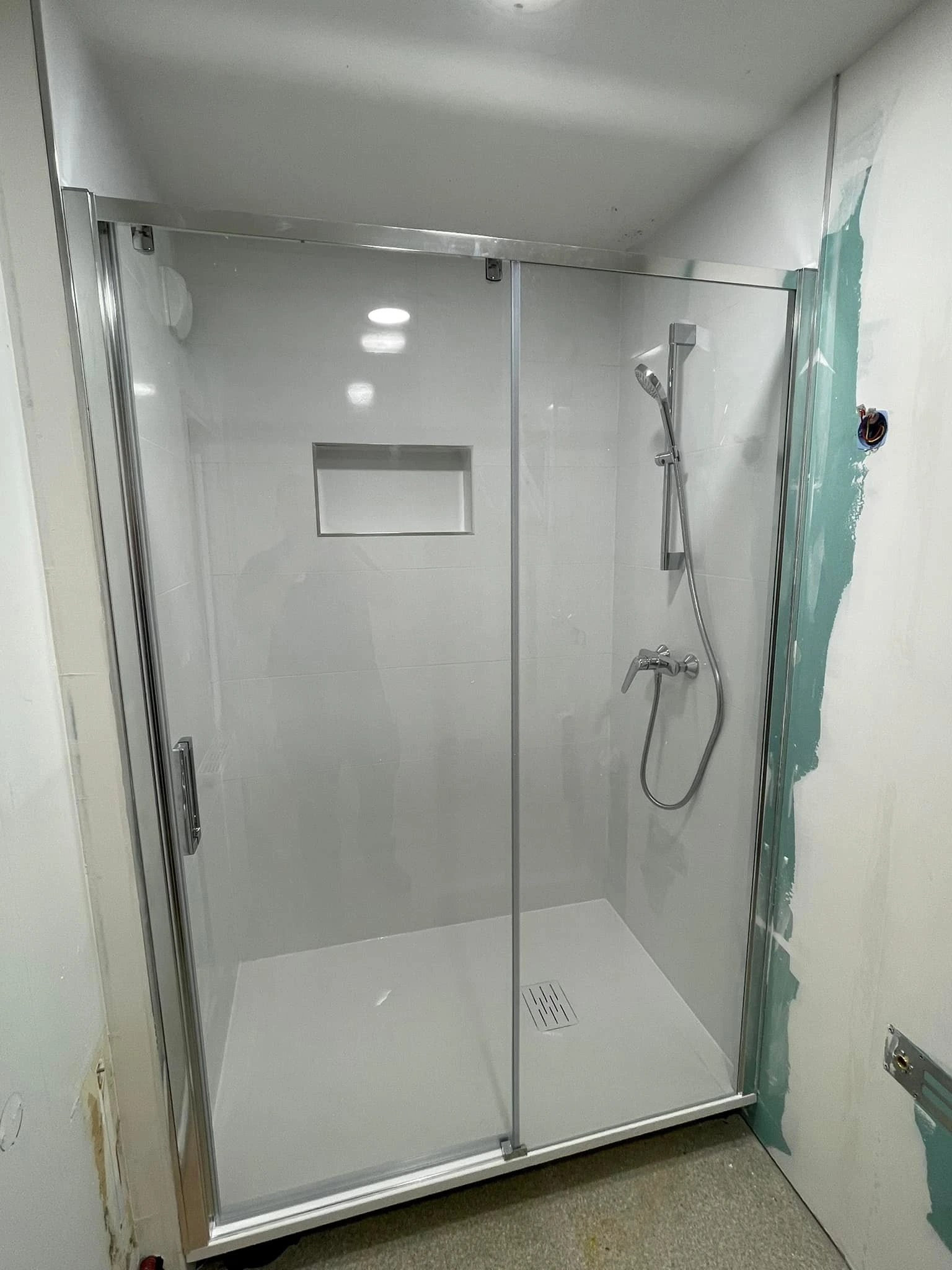 Création de douche à l'italienne à Arras, Lens, Douai, Béthune - Énergie Renouvelable Florido - 3